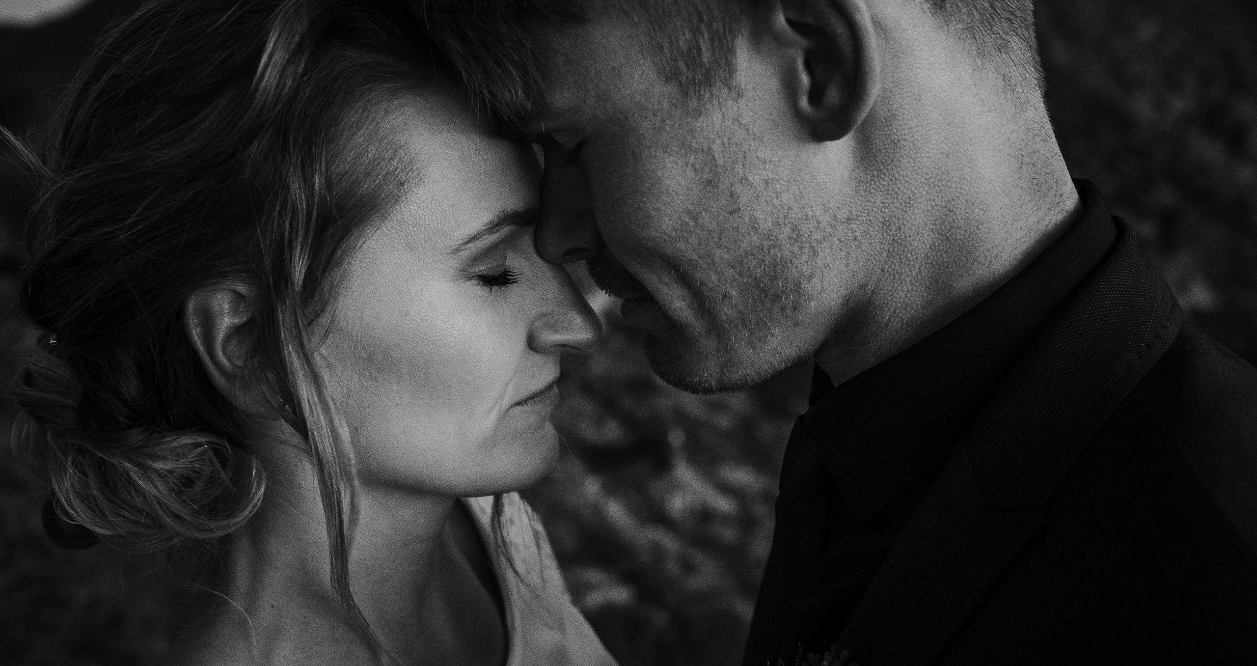 bridal-hair-and-makeup-Mountain-Wedding-Tyrol-2560×1356-004 bridalhairandmakeup makeup artist mountain wedding tyrol austria destination Wedding