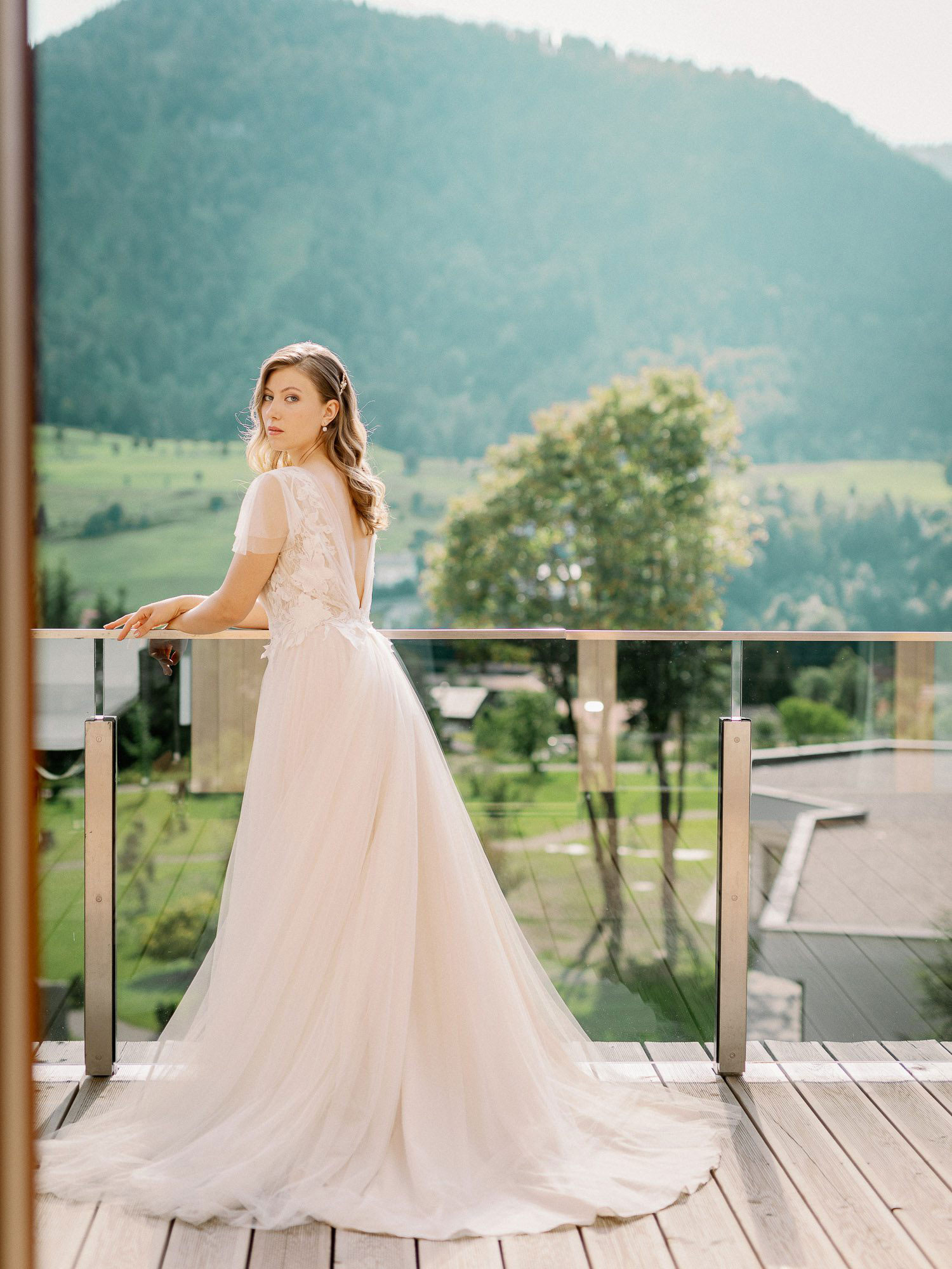 bridal-hair-and-makeup-achensee-tyrol-austria-styled-Wedding-011 bridalhairandmakeup makeup Artist achensee tyrol austria destination Wedding Melanie R.