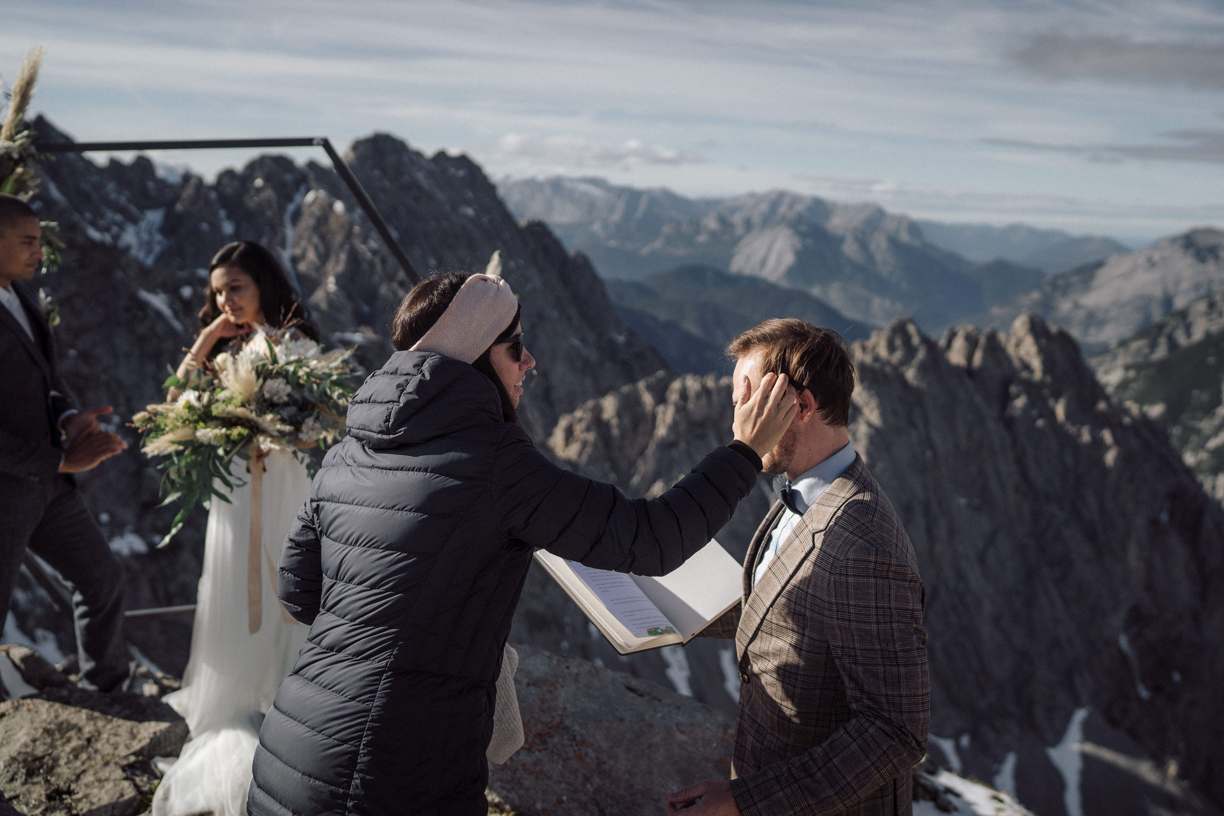 bridal-hair-makeup-austria-tyrol-rieberer-melanie-service-004 bridalhairandmakeup austria tyrol rieberer melanie service